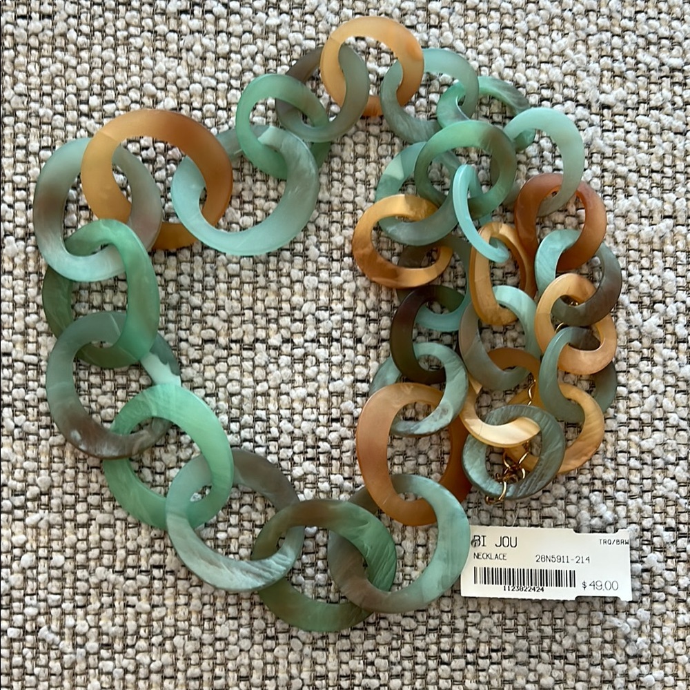 Elegant Multicolor Chain Necklace - Picture 4 of 5